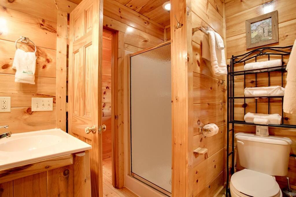 Brave Eagle Cabin 세비어빌 객실 사진