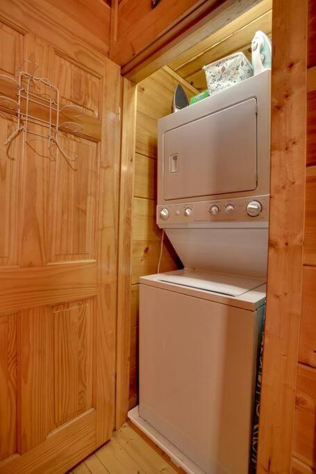 Brave Eagle Cabin 세비어빌 객실 사진