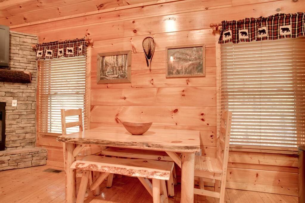 Brave Eagle Cabin 세비어빌 객실 사진