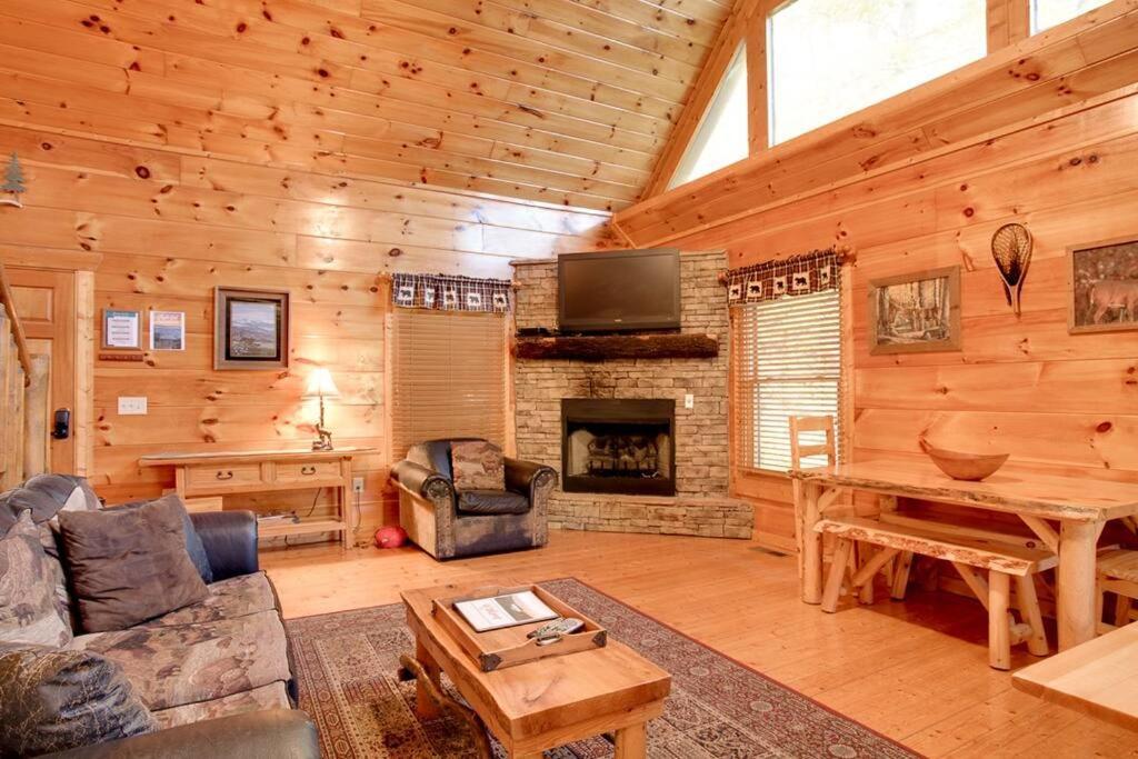 Brave Eagle Cabin 세비어빌 객실 사진